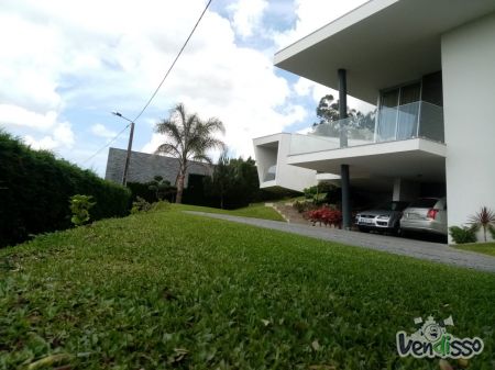 Vendo moradia com arquitectura moderna, vistas deslumbrantes ! 