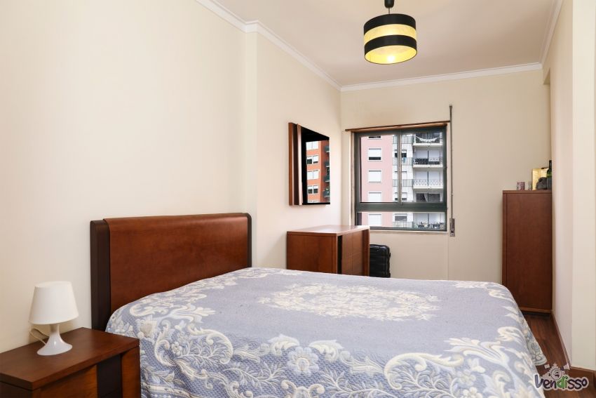 Quarto B1 122841347-10