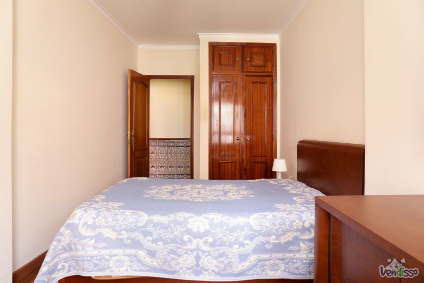 Quarto B2 122841347-10