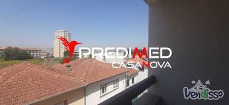 Apartamento T2 NOVO (à Av. da República)