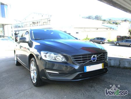 Volvo V60 2.0 D4 Momentum Plus Geartronic 181 cv : 2014