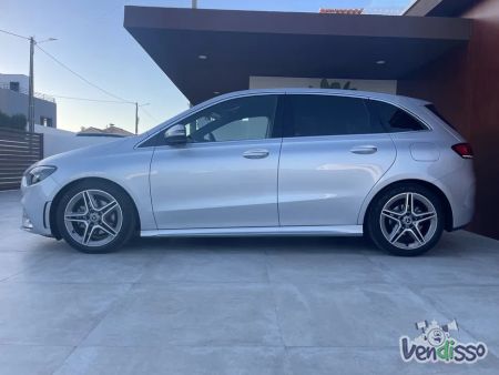 Mercedes CLA 180 com kit AMG