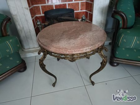 Mesa em mármore