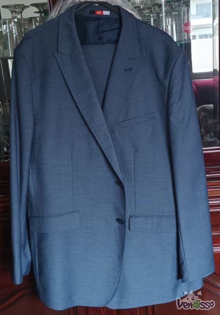 casaco e calças de fato de homem